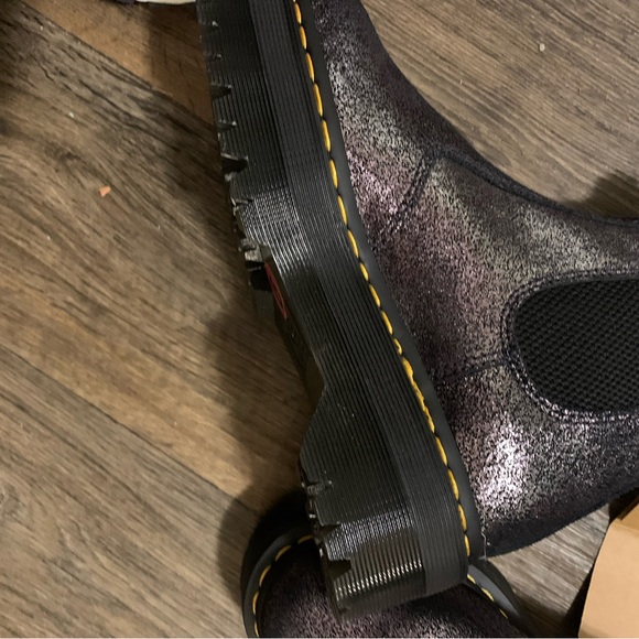 NWT Dr. Martens liquid Chelsea Boot Platforms leather metallic Fur punk grunge - Picture 12 of 14